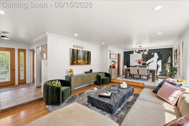 28455 Wellington Street, Farmington Hills, MI 48334