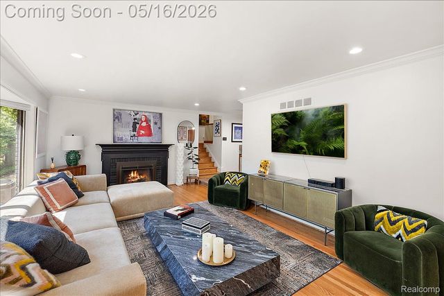 28455 Wellington Street, Farmington Hills, MI 48334