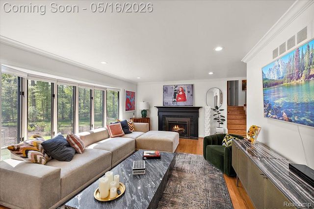 28455 Wellington Street, Farmington Hills, MI 48334