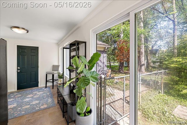 28455 Wellington Street, Farmington Hills, MI 48334