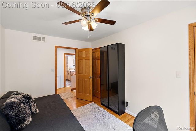 28455 Wellington Street, Farmington Hills, MI 48334