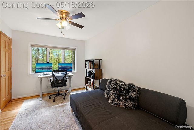 28455 Wellington Street, Farmington Hills, MI 48334