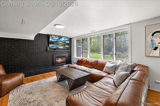 28455 Wellington Street, Farmington Hills, MI 48334