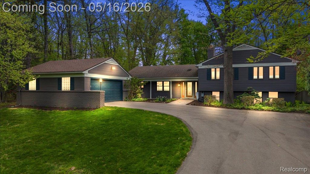 28455 Wellington Street, Farmington Hills, MI 48334