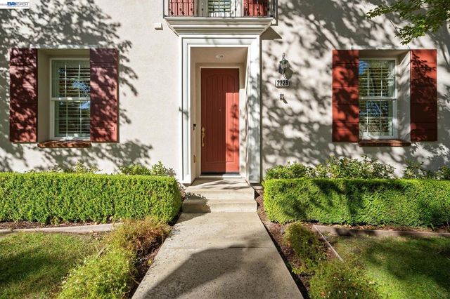 2229 Maidenhair Way, San Ramon, CA 94582