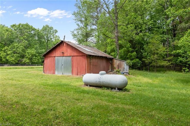 8718 Moody Road, Liberty, NC 27298