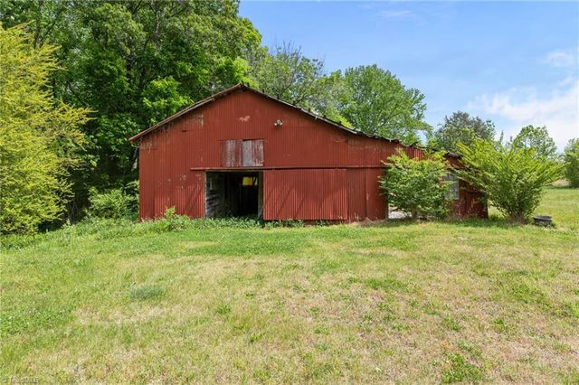 8718 Moody Road, Liberty, NC 27298