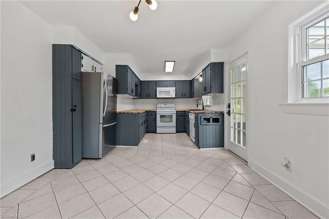 8718 Moody Road, Liberty, NC 27298