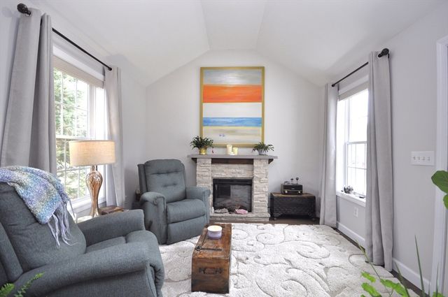 15 Beech St 15, East Bridgewater, MA 02333