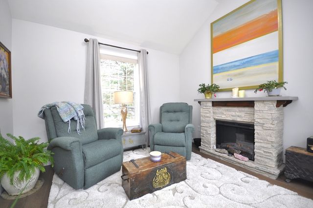 15 Beech St 15, East Bridgewater, MA 02333