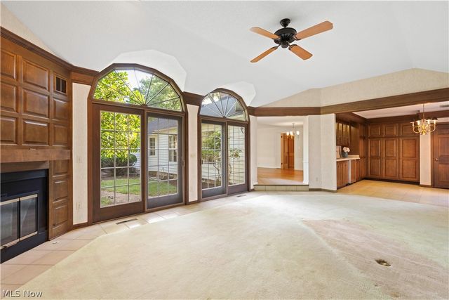 1822 Donna Drive, Westlake, OH 44145