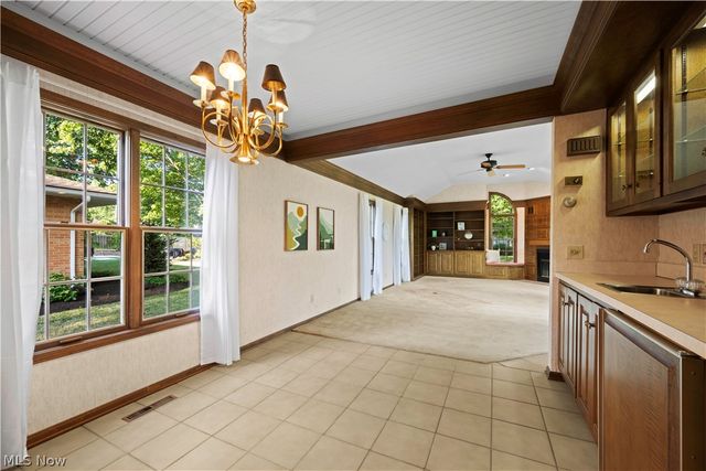 1822 Donna Drive, Westlake, OH 44145