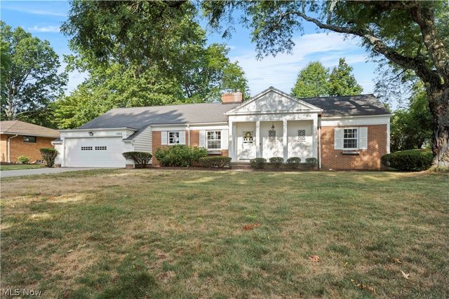 1822 Donna Drive, Westlake, OH 44145