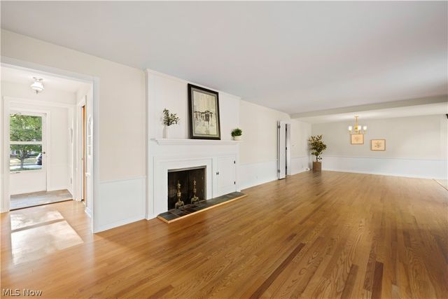 1822 Donna Drive, Westlake, OH 44145