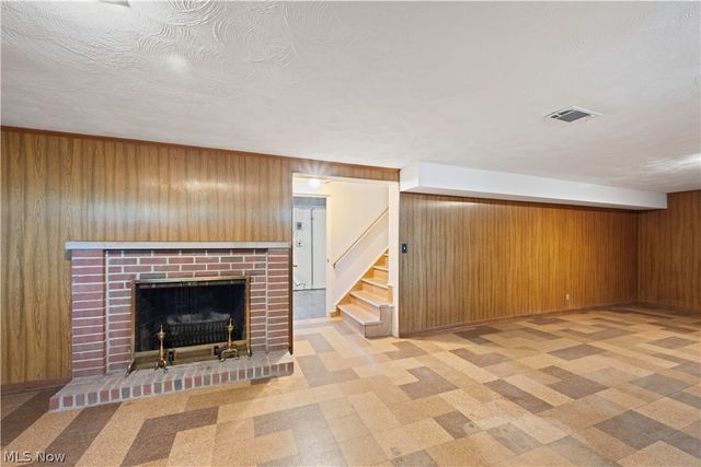 1822 Donna Drive, Westlake, OH 44145