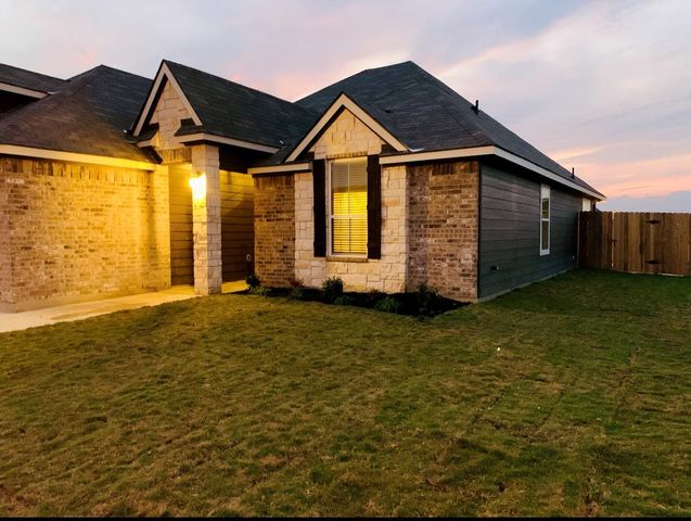 808 Fallbrook DR, Temple, TX 76502