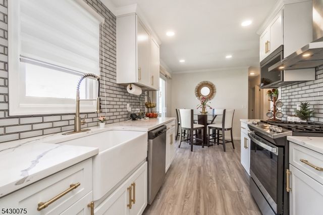 355 Kent St, Phillipsburg Town, NJ 08865