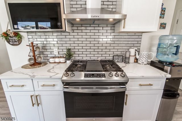 355 Kent St, Phillipsburg Town, NJ 08865