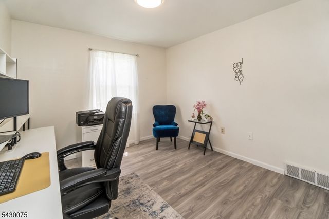 355 Kent St, Phillipsburg Town, NJ 08865