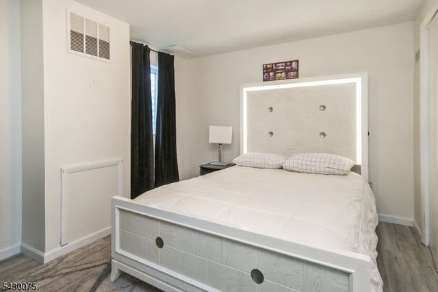 355 Kent St, Phillipsburg Town, NJ 08865