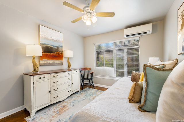 111 Grandview Place, Alamo Heights, TX 78209