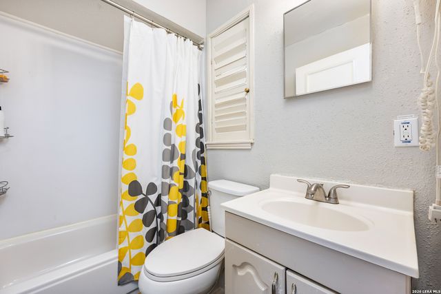 111 Grandview Place, Alamo Heights, TX 78209