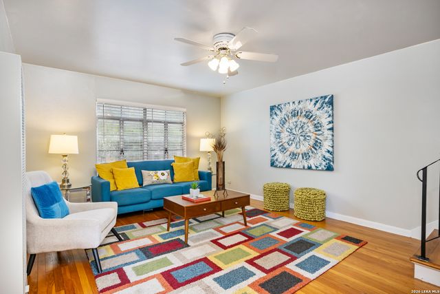 111 Grandview Place, Alamo Heights, TX 78209