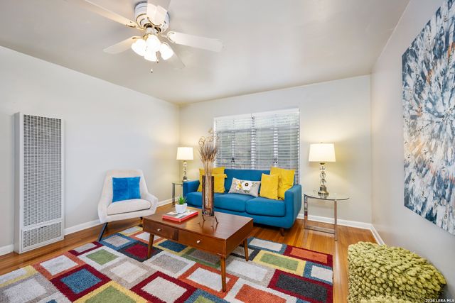 111 Grandview Place, Alamo Heights, TX 78209