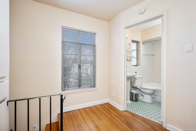 111 Grandview Place, Alamo Heights, TX 78209