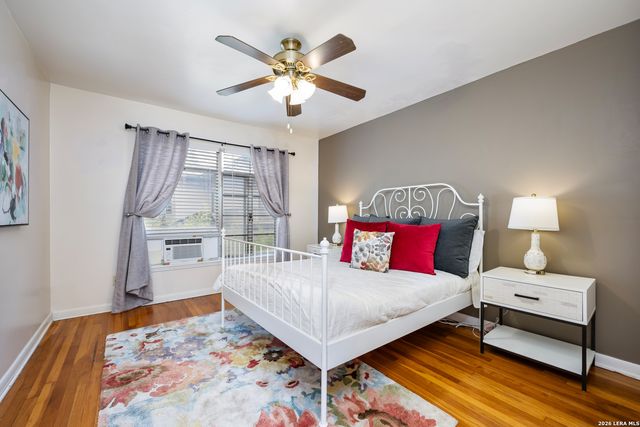 111 Grandview Place, Alamo Heights, TX 78209