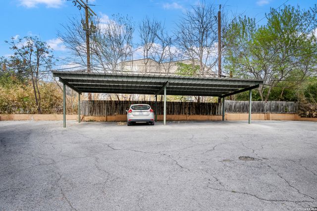 111 Grandview Place, Alamo Heights, TX 78209