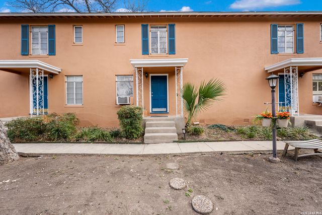 111 Grandview Place, Alamo Heights, TX 78209