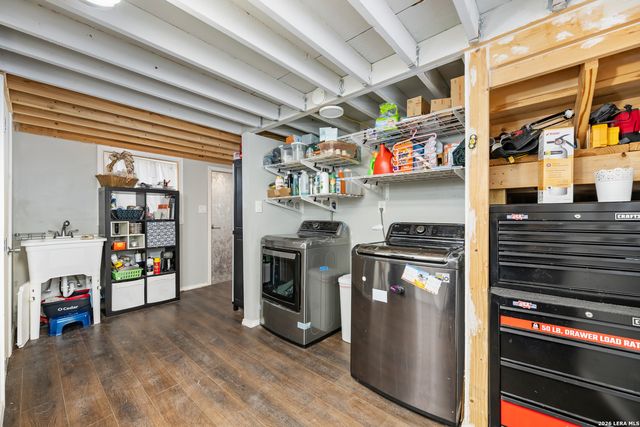 111 Grandview Place, Alamo Heights, TX 78209