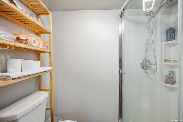 111 Grandview Place, Alamo Heights, TX 78209