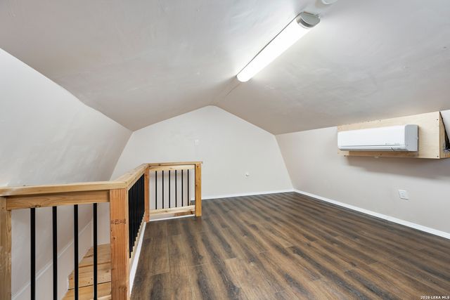 111 Grandview Place, Alamo Heights, TX 78209