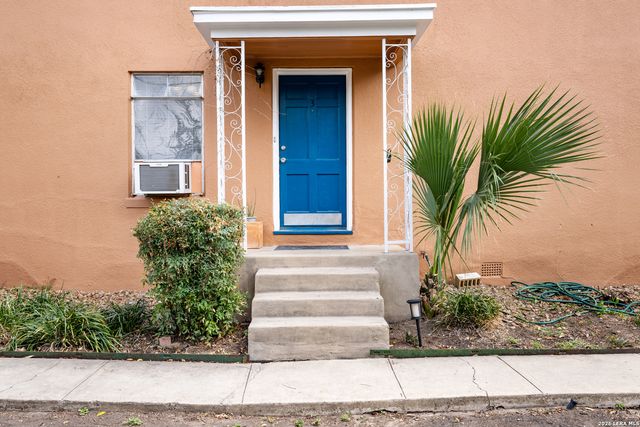 111 Grandview Place, Alamo Heights, TX 78209