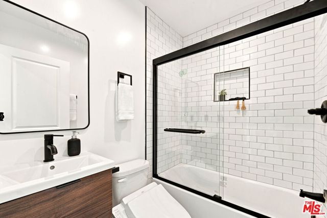 1168 Edgemont Street, Los Angeles, CA 90029