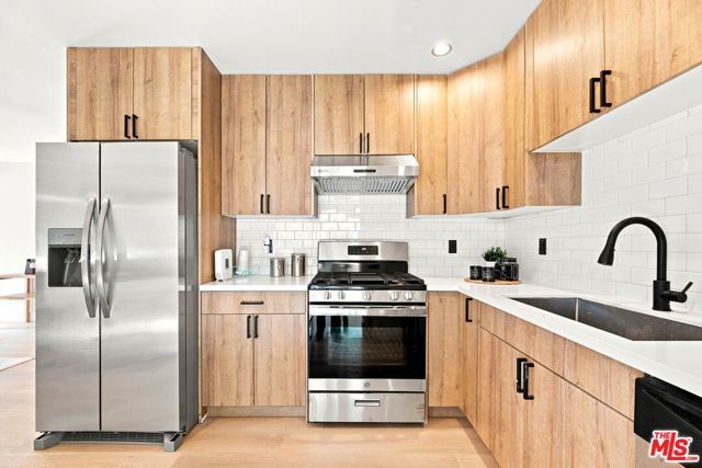 1168 Edgemont Street, Los Angeles, CA 90029