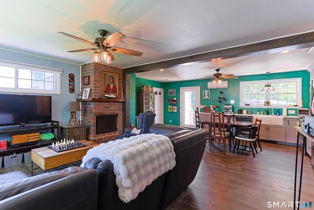 94 Mathews Street, Stamford, CT 06902