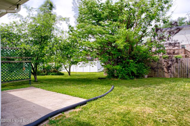 4816 Wooded Oak Cir, Louisville, KY 40245