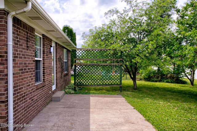 4816 Wooded Oak Cir, Louisville, KY 40245