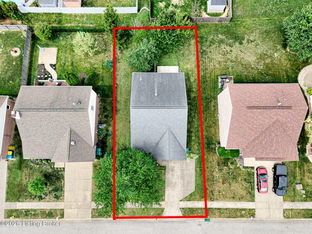 4816 Wooded Oak Cir, Louisville, KY 40245