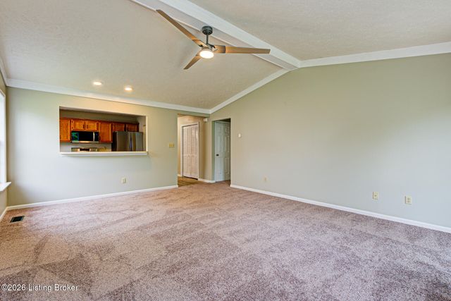 4816 Wooded Oak Cir, Louisville, KY 40245