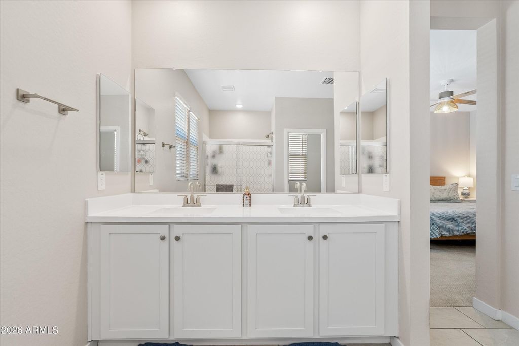 Image 24 of property listing at 9310 E SEQUENCE Avenue, Mesa, AZ 85212