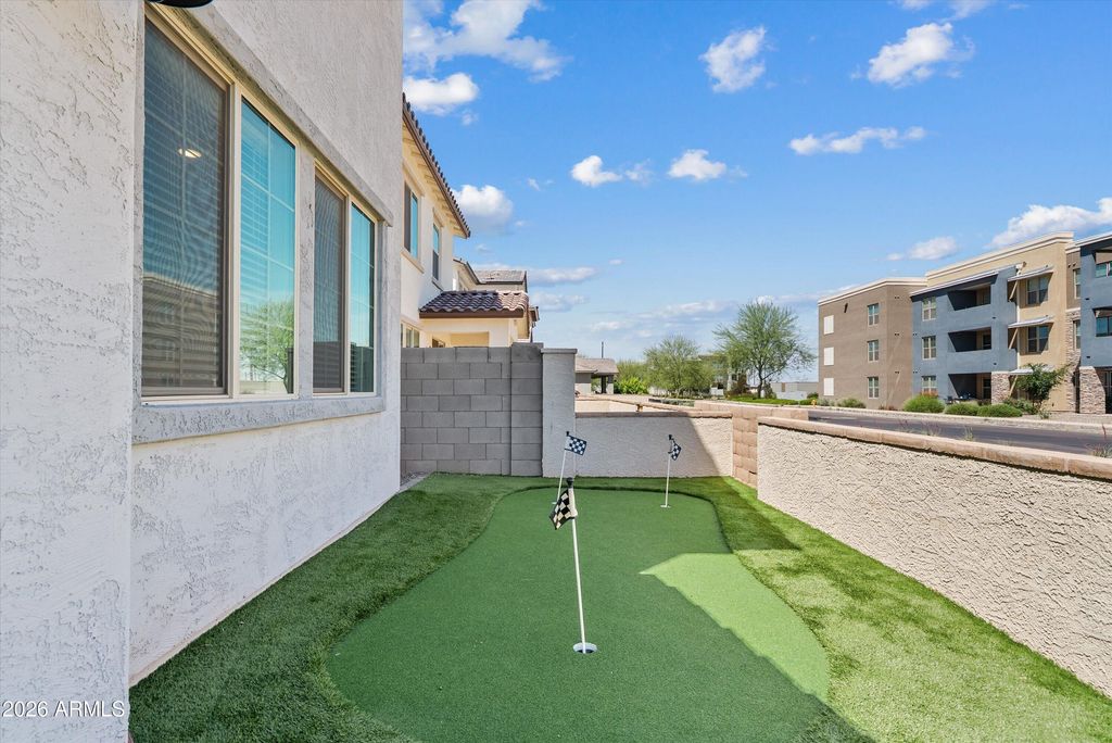 Image 28 of property listing at 9310 E SEQUENCE Avenue, Mesa, AZ 85212