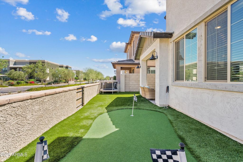 Image 30 of property listing at 9310 E SEQUENCE Avenue, Mesa, AZ 85212