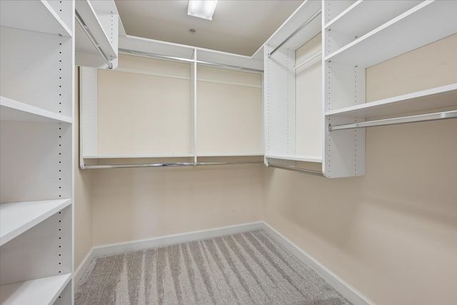 610 Robert York Avenue 202, Deerfield, IL 60015