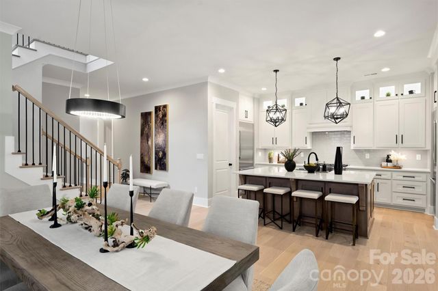 8163 Fairview Road, Charlotte, NC 28226