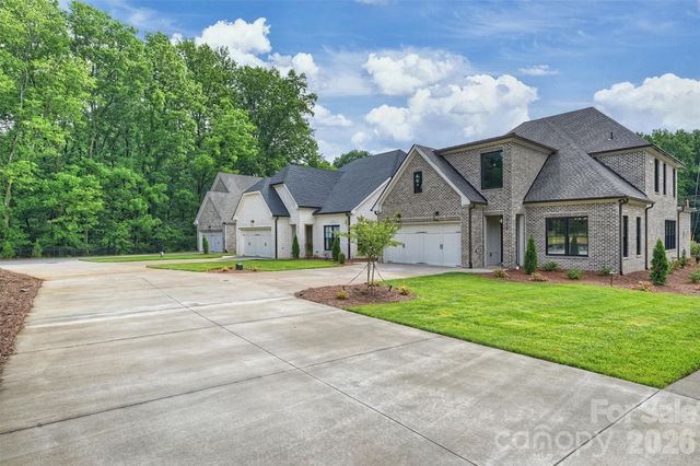 8163 Fairview Road, Charlotte, NC 28226