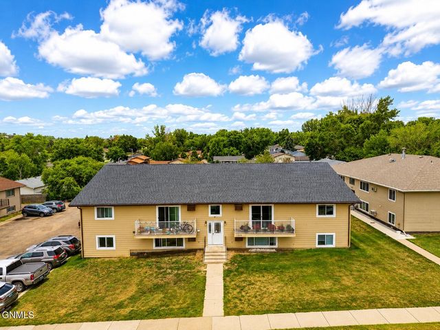1839 Allison Drive, Bismarck, ND 58501 property photo